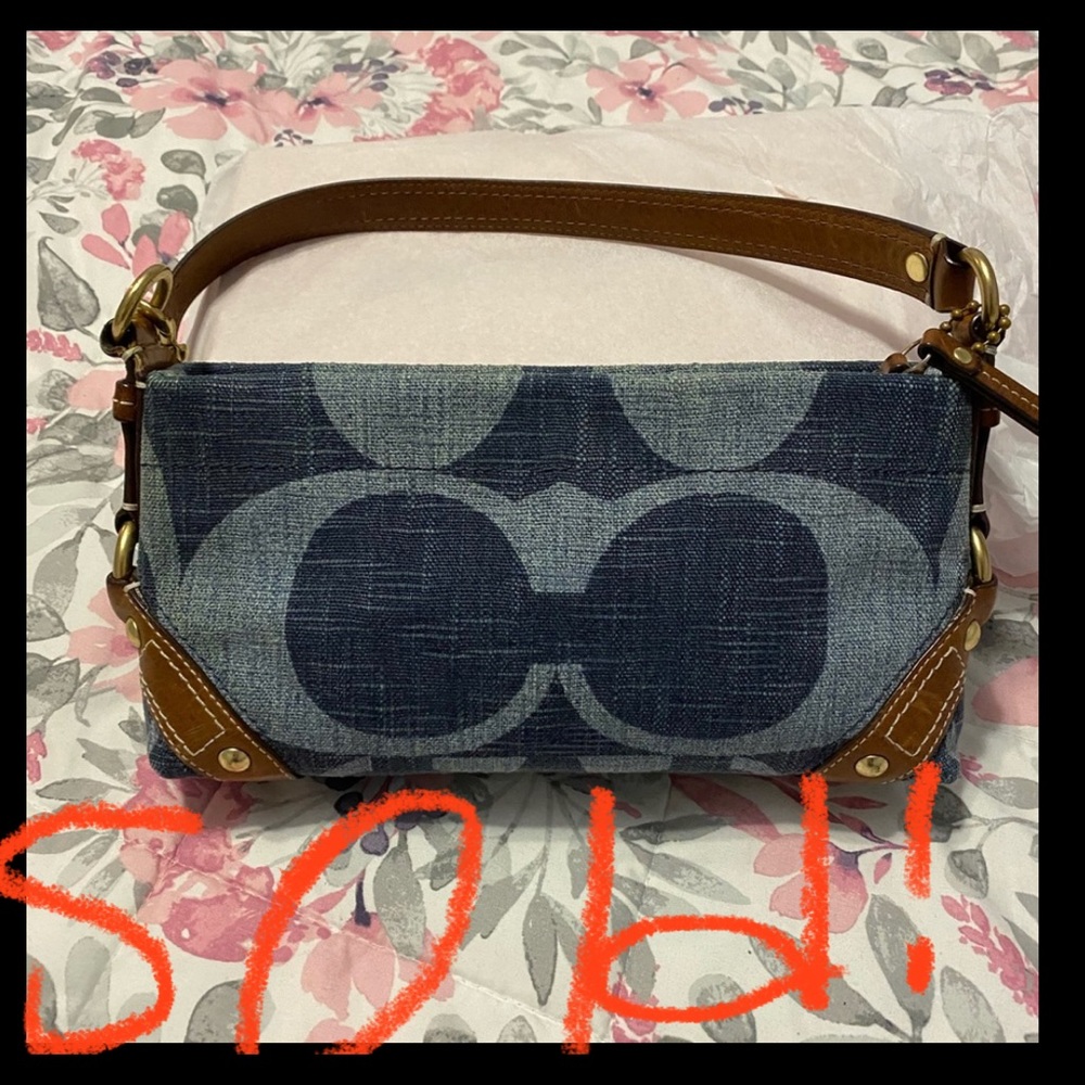 Coach Carly shoulder bag